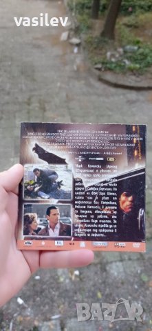 Сурова сделка с Арнолд Шварценегер DVD , снимка 2 - DVD филми - 42355307