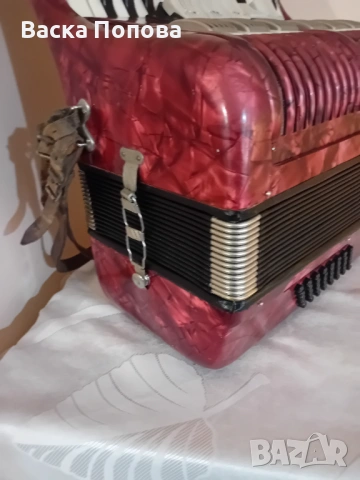 Акордеон Велтмайстер 40 баса, снимка 3 - Акордеони - 53351948