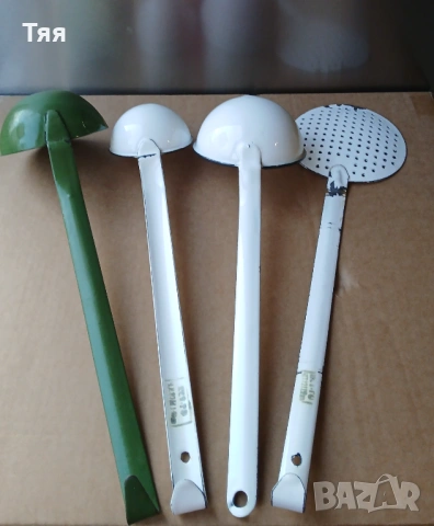 Емайлирани чайничета и черпаци , снимка 11 - Антикварни и старинни предмети - 53449861