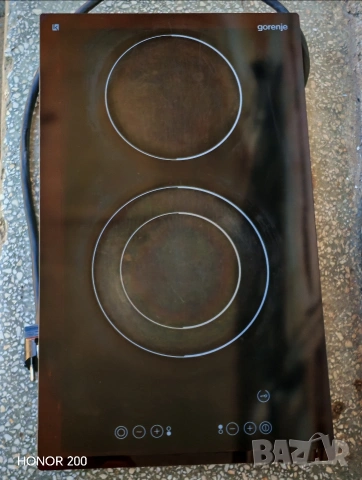 Стъклокерамичен котлон, плот за вграждане Gorenie. 