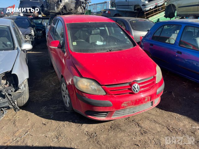 vw golf 5 plush 1.9 tdi bkc на части голф 5 плюс 1.9 бкц, снимка 3 - Автомобили и джипове - 44500428