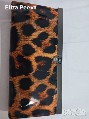 Портфейл лачен, снимка 2 - Портфейли, портмонета - 52146312