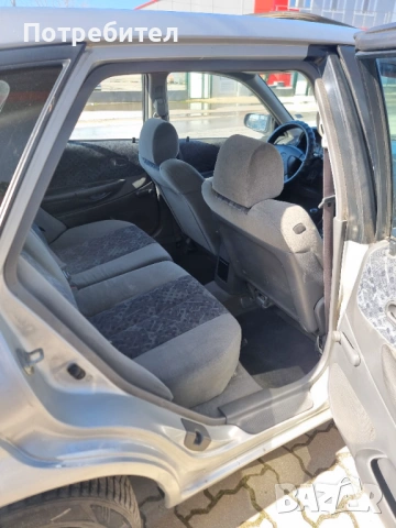 Mazda 323 LPG, снимка 9 - Автомобили и джипове - 53609568