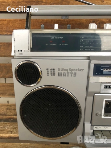 радиокасетофон  Club 6001(Germany), снимка 2 - Радиокасетофони, транзистори - 53247648