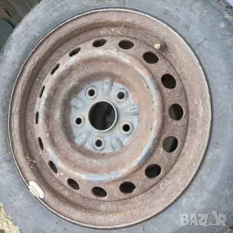 Оригинални метални джанти Тойота Аурис 2009 година зимни гуми Тигър 185/60/15, снимка 18 - Гуми и джанти - 43943942