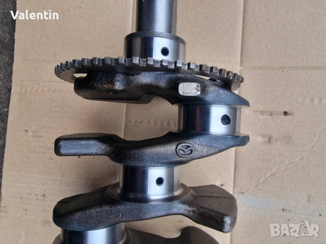 Продавам колянов вал за Мазда 2,2 Скайактив с лагери и биела , снимка 4 - Части - 52891397