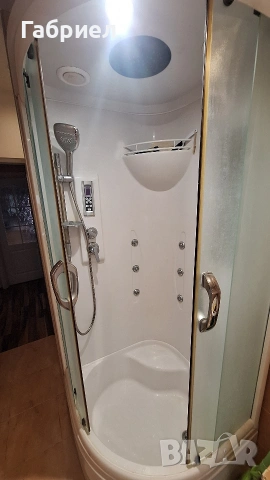 Хидромасажна душ кабина