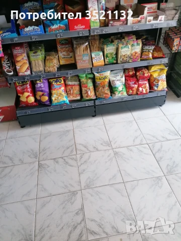 Крайстенни стелажи 