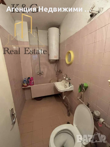 Двустаен апартамент на среден етаж в ж.к " Орел " , снимка 4 - Апартаменти - 51259766