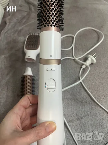 Електрическа четка Philips , снимка 3 - Маши за коса - 49238693