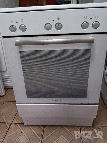 Като нова свободно стояща печка с керамичен плот Бош Bosch с две години гаранция!, снимка 11 - Печки, фурни - 53613550