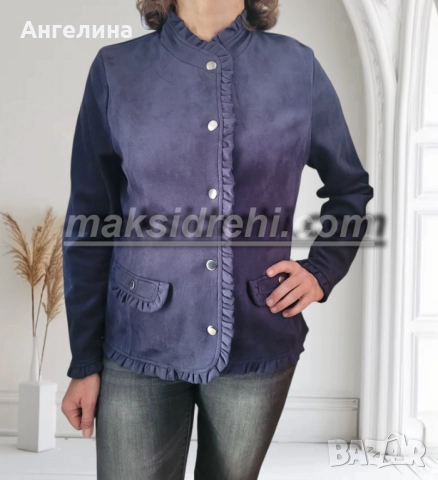 Елегантно дамско сако от плат, имитиращ велур.