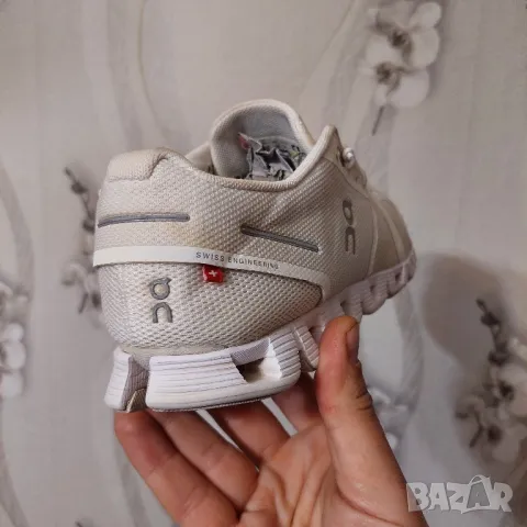 маратонки on cloud swiss engineering номер 39 ,5- 40 , снимка 2 - Маратонки - 49486755