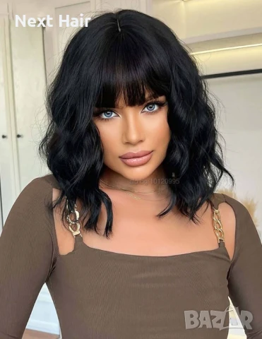 Черна къса вълнообразна хелоуин парти перука с бретон, снимка 2 - Аксесоари за коса - 51120065