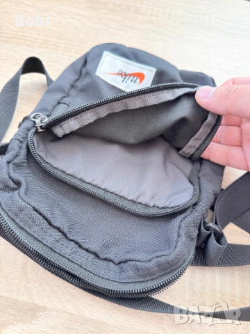 Nike чанта през рамо – черна (компактна), снимка 7 - Чанти - 53679992