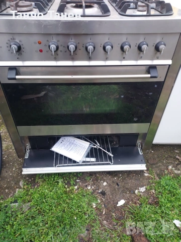 Готварска печка с газови котлони , снимка 2 - Печки, фурни - 53541059