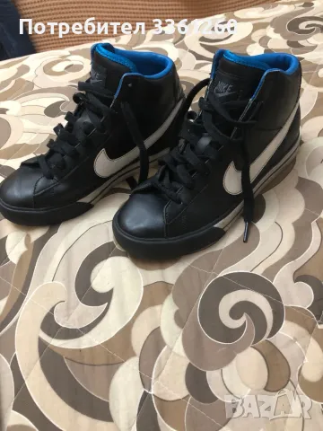 Маратонки  NIKE номер 37,5