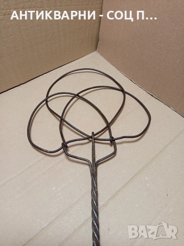 Соц Стара Българска Тупалка За Килими. , снимка 2 - Антикварни и старинни предмети - 52794705