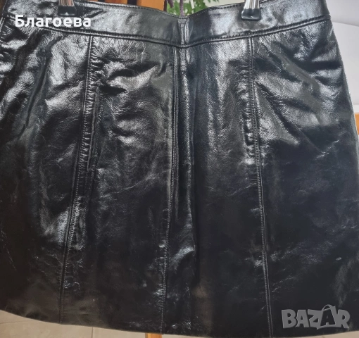 черна лачена къса кожена пола Coach, снимка 4 - Поли - 53632223