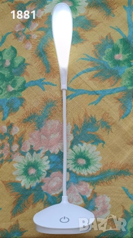 Настолна LED лампа с вградена презареждаща батерия 5W и гъвкаво рамо. Бяла светлина. Нова., снимка 2 - Настолни лампи - 51442378