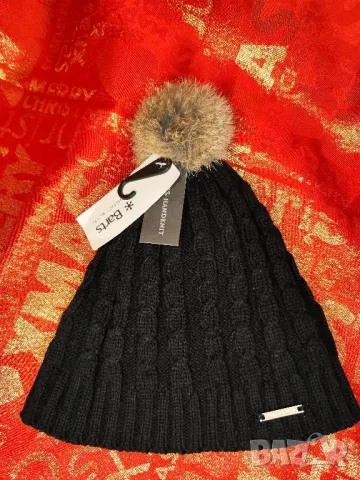 Дамска зимна шапка с пухче от естествен косъм, Barts Deluxe 