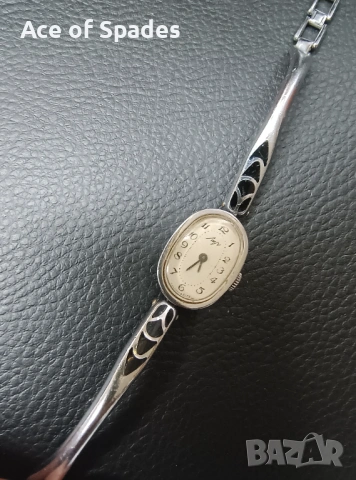 Винтидж Дамска Гривна Часовник  ЛУЧ  Механичен