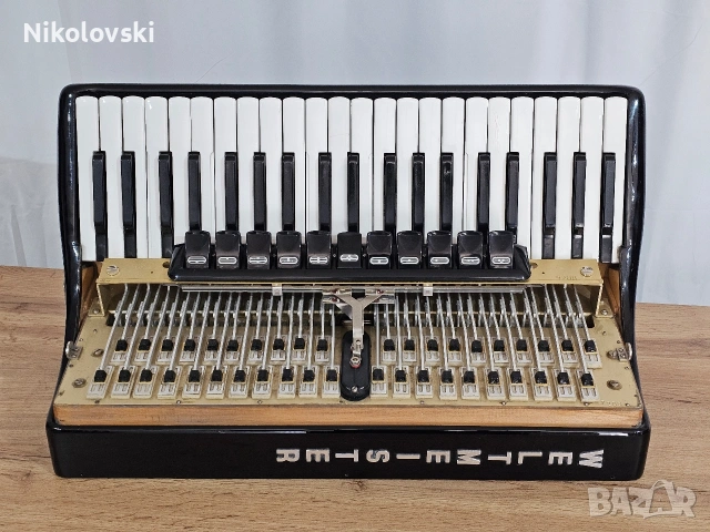 Акордеон Weltmeister S4 НОВ, снимка 10 - Акордеони - 53673686