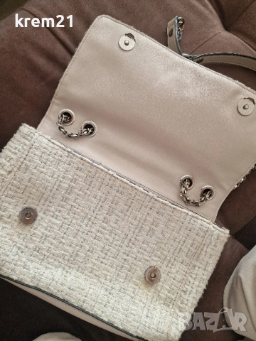 Guess дамска чанта , снимка 9 - Чанти - 51910032