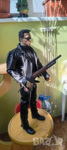 Премиум Екшън фигура на Арнолд Terminator800,30 см, снимка 12 - Колекции - 53680958