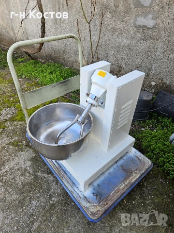 Тестомесачка Турция вилична Трифазна 20 литра 10кг., снимка 4 - Обзавеждане на кухня - 53684043