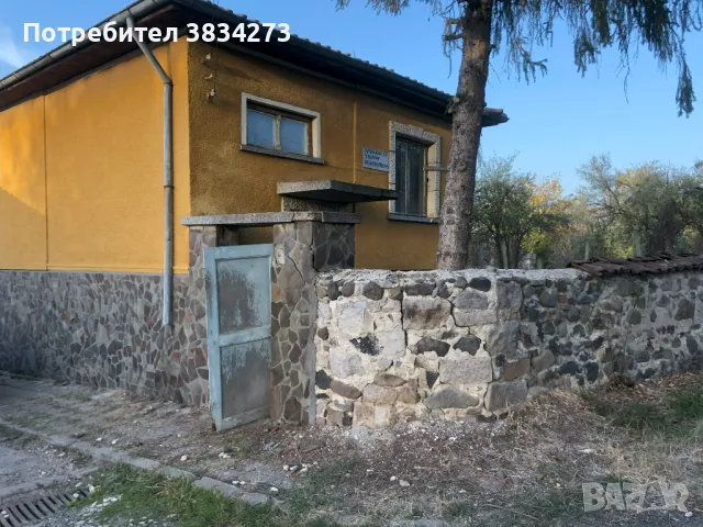 Масивна, двуетажна тухлена къща, село Брягово, от собственик