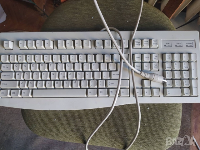 Нова АТ клавиатура за ретро компютър 