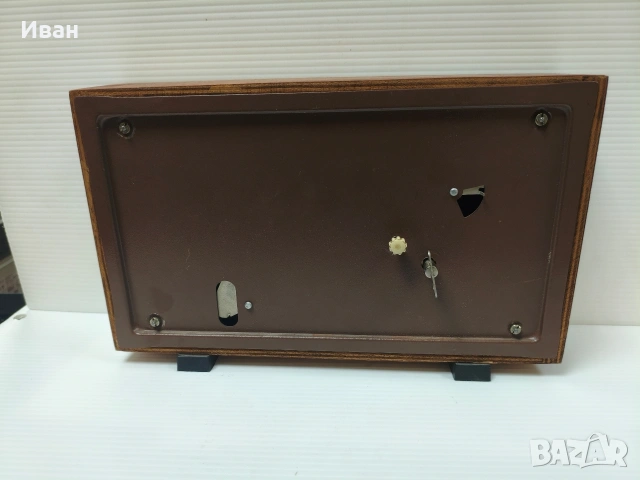 Настолен часовник Маяк, снимка 2 - Други - 48035432