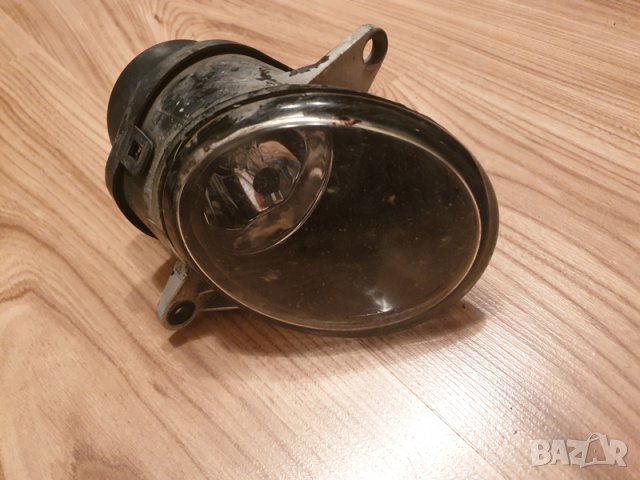 Продавам оригинален ляв халоген HELLA фар за мъгла от фейслифтово Ауди А6 / Audi A6