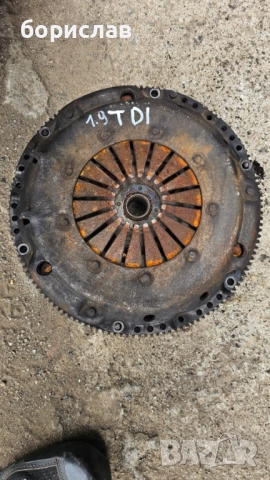 Маховик и съединител за Фолксваген 1.9 тди, снимка 6 - Части - 51477635
