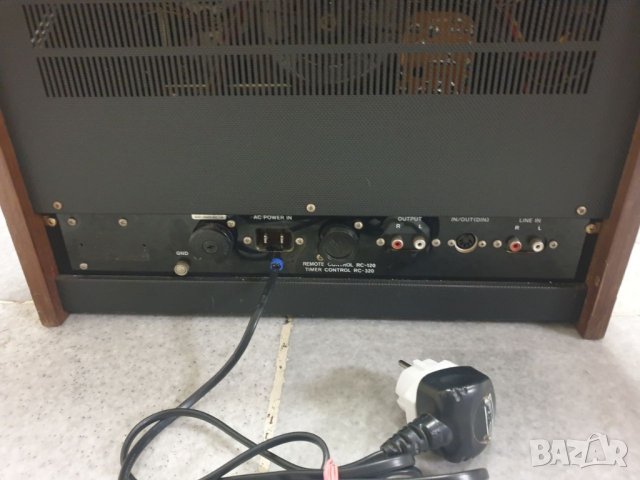 Ролков магнетофон Teac A-3300SX
4 пистов 9,5 и 19 оборота. Всичко му работи.  Много добро състояние., снимка 2 - Аудиосистеми - 41763104