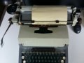 Пишеща машина CONSUL 1504, снимка 1 - Антикварни и старинни предмети - 33798700