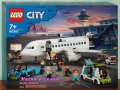 Продавам лего LEGO CITY 60367 - Пътнически самолет