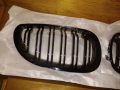 К-т решетка Бъбреци двойни E60 2003-09 черен пиано лак тип М5, снимка 4