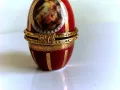 Прекрасна Порцеланова Кутия За Бижута-Яйце, снимка 3