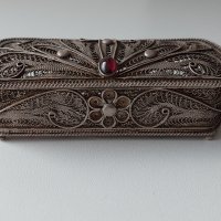 Стара Сребърна филигранна кутия за бижута с натурален рубин/сребро 925/, снимка 2 - Антикварни и старинни предмети - 40082694