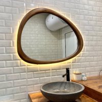 Ръчно изработено LED Огледало с подсветка в асиметрична дървена рамка от липа или дъб, снимка 1 - Огледала - 42691638