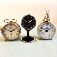 Часовник будилник SERKISOF с камбанка работещ, снимка 7 - Антикварни и старинни предмети - 44617594