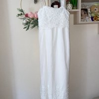 Нова дълга елегантна бяла рокля за всякакъв повод с декорация 3Д орнаменти памук полиестер , снимка 2 - Рокли - 41911809
