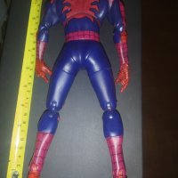 Оригинална Marvel Spiderman екшън фигура 2005, снимка 2 - Колекции - 39021284
