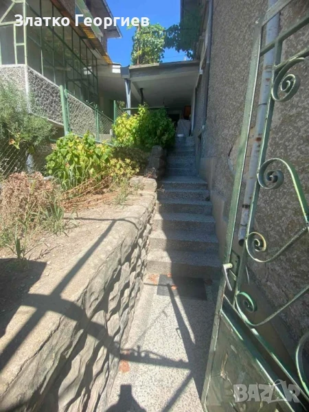 Втори етаж от двуетажна къща в гр Велики Преслав , снимка 1