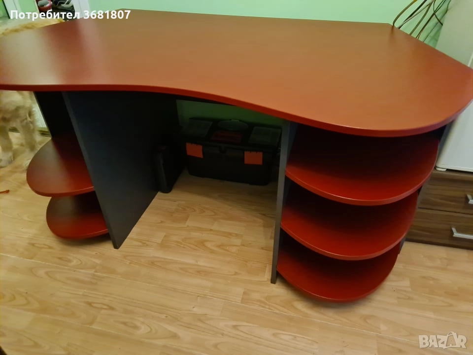 Продавам бюро правено по поръчка, снимка 1