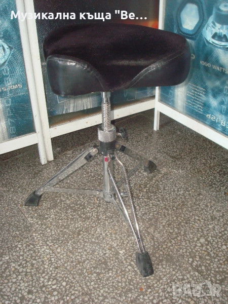 Стол за барабани "Людвиг", снимка 1