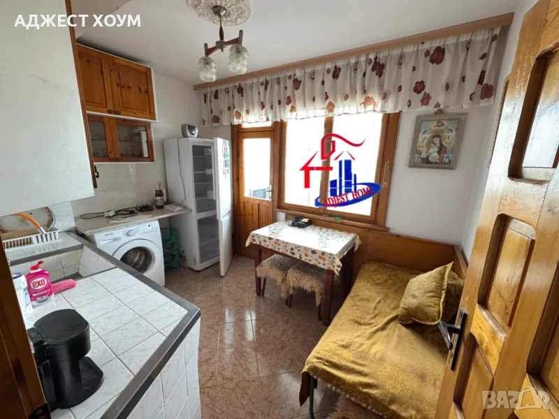 Южна средна гарсониера на етаж ВТОРИ кв. Еверест, снимка 1