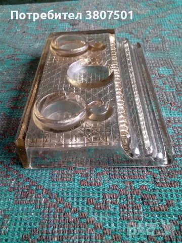 Стъклена мастилница